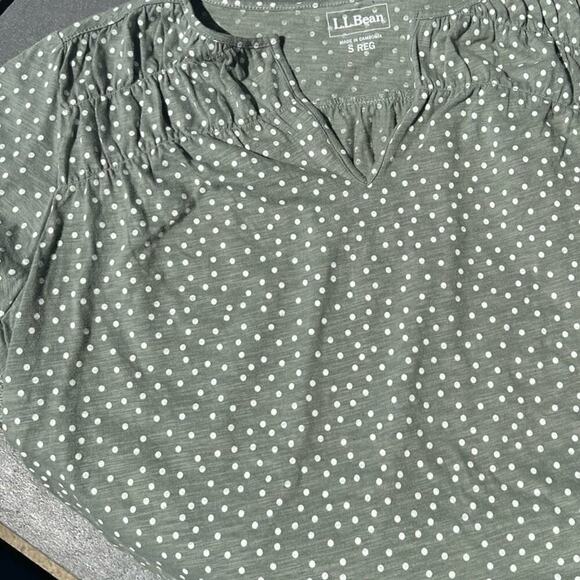 L.L.Bean sage green with white dots women’s top, women's size S Regular fit. - Picture 6 of 8
